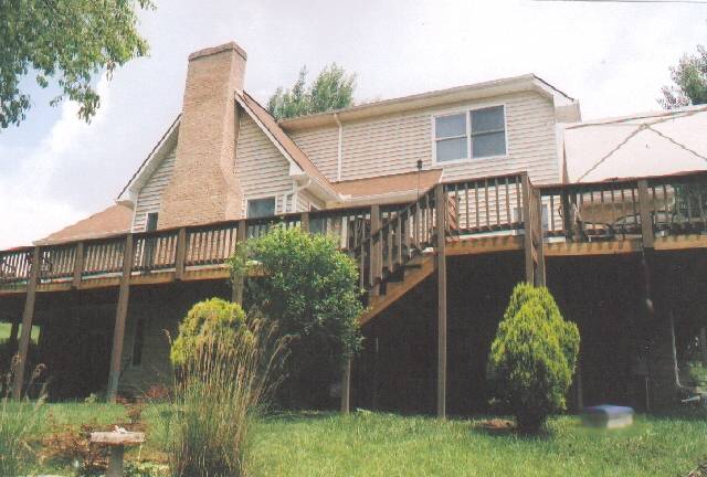 01e_BackOfHouseViewedFromGarden.jpg